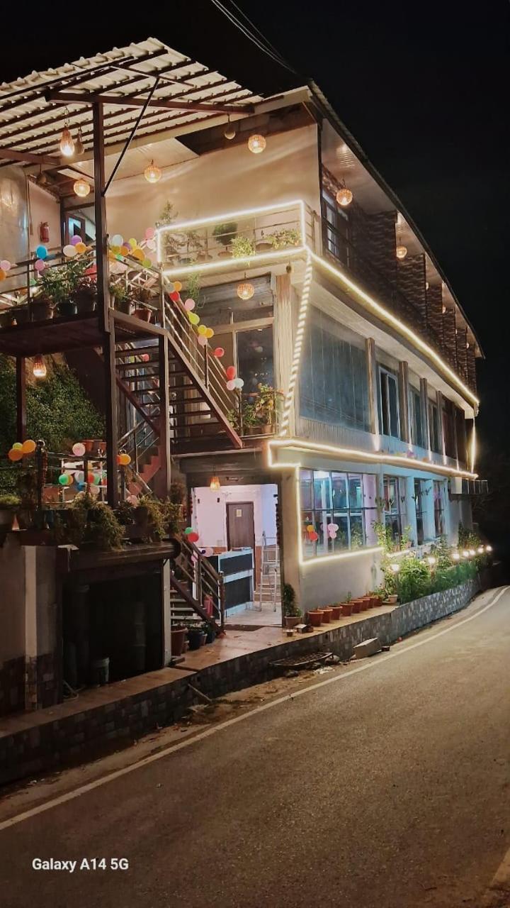 Sleeping Beauty Hotel Moutain View Property Joshimath Bagian luar foto